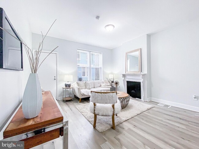 2556 N Bouvier St in Philadelphia, PA - Building Photo - Building Photo