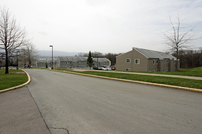 Hilltop Apartments in Edwardsville, PA - Building Photo - Building Photo