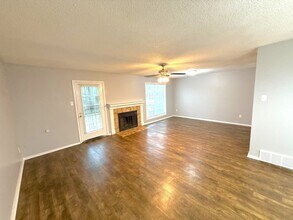 3073 McVay Trail Dr in Memphis, TN - Building Photo - Building Photo