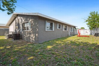 1281 NW 30th Ave in Fort Lauderdale, FL - Building Photo - Building Photo