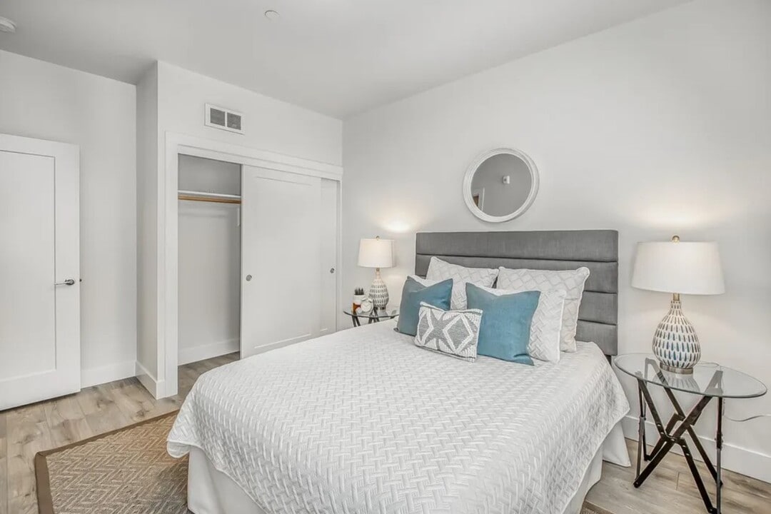 Mt. Tabor Villas in Portland, OR - Building Photo