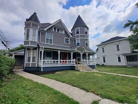 34 E Mechanic St in Shelbyville, IN - Building Photo