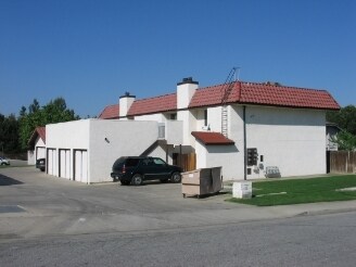 6005 Fairfax Rd in Bakersfield, CA - Foto de edificio - Building Photo