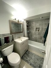 2144 N Lincoln Park W, Unit 14C in Chicago, IL - Foto de edificio - Building Photo