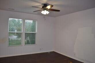406 Valentine Way in Oswego, IL - Building Photo - Building Photo