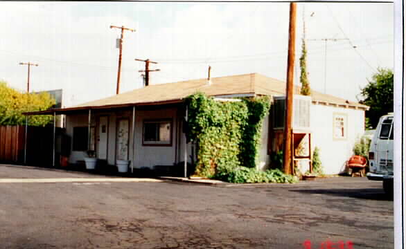 Auburn Oaks Mobile Home Park in Sacramento, CA - Building Photo - Building Photo