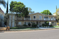 Maison Felicia in Tarzana, CA - Foto de edificio - Building Photo