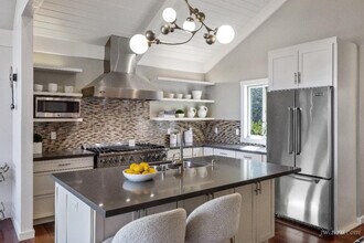 136 Reed Blvd in Mill Valley, CA - Building Photo - Building Photo