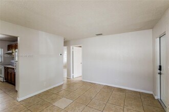 5288 N Andrews Ave in Fort Lauderdale, FL - Building Photo - Building Photo