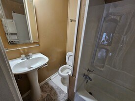 1331 N Machin Ave in Peoria, IL - Building Photo