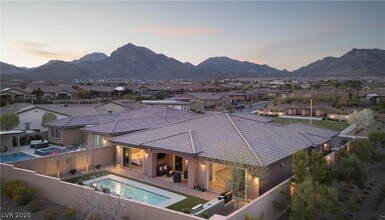 264 Tarragona Breeze Ave in Las Vegas, NV - Building Photo - Building Photo