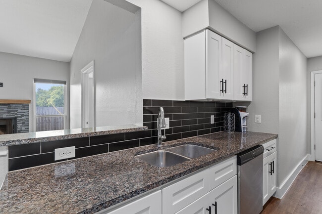 602 Peterson St in Round Rock, TX - Building Photo - Building Photo