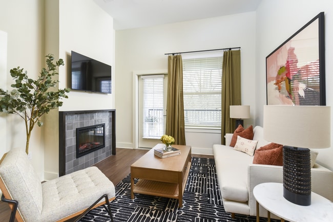 Crowne at Hickory Grove in Greensboro, NC - Building Photo - Building Photo