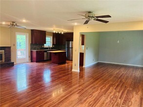 1194 Liberty Hill Rd in Marietta, GA - Building Photo - Building Photo