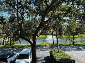 3021 Alcazar Pl in Palm Beach Gardens, FL - Building Photo