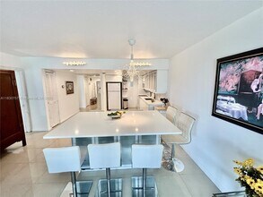 3051 S Palm Aire Dr in Pompano Beach, FL - Building Photo - Building Photo