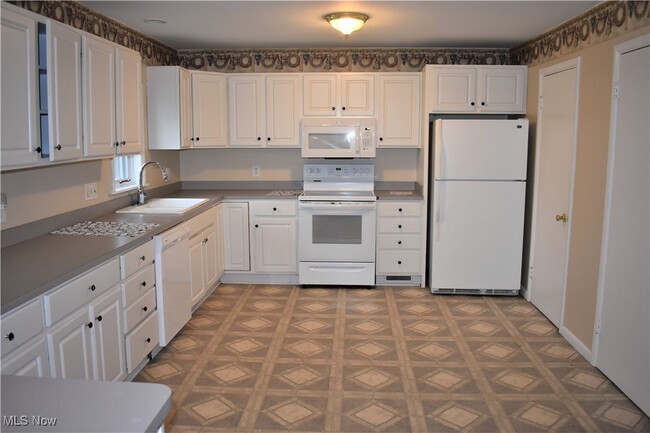 46 W 130th St in Brunswick, OH - Building Photo - Building Photo