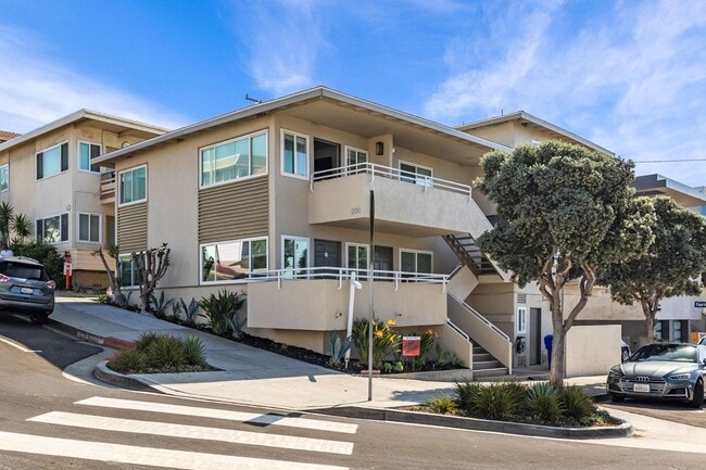 200 15th St in Manhattan Beach, CA - Foto de edificio - Building Photo