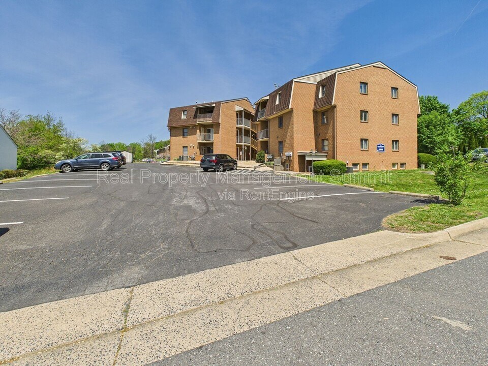 325 Campbell St. in Staunton, VA - Building Photo