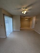 6310 Windsor Castle, Unit 3 in San Antonio, TX - Building Photo - Building Photo