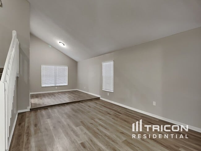 15130 Heathridge Dr in Tampa, FL - Building Photo - Building Photo