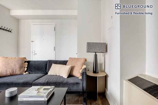 354 E 91st St in New York, NY - Building Photo - Building Photo