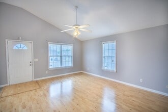 4054 Margo Cir in La Vergne, TN - Building Photo - Building Photo