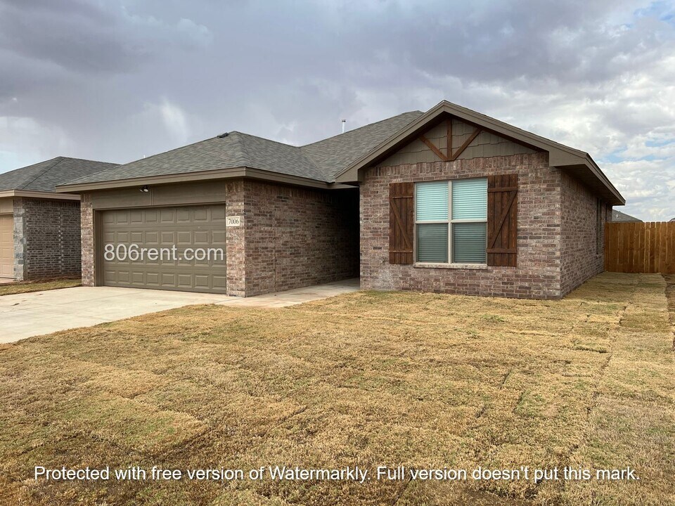 7006 12th St in Lubbock, TX - Building Photo