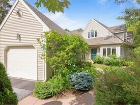 133 Covington Ln in Shelburne, VT - Building Photo