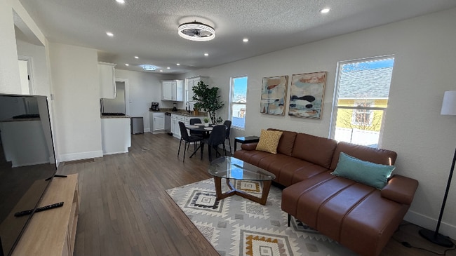 property at 1557 W Dakota Ave