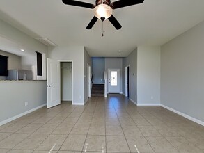 7722 Boulder Sunstone Ln in Panorama Village, TX - Building Photo - Building Photo