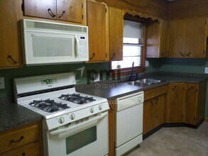 2317 W Ramsey Dr in Decatur, IL - Building Photo - Building Photo