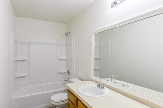 101 Adirondack Ln in Roland, OK - Building Photo - Building Photo