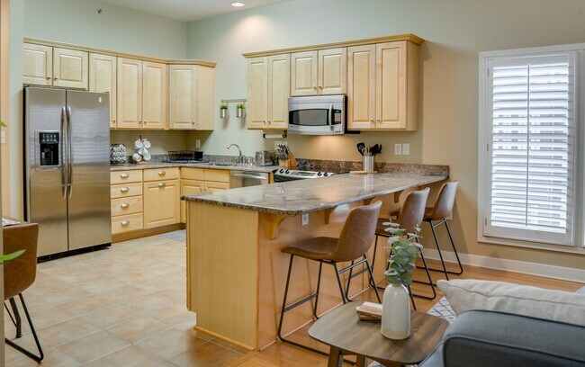 515 E Capitol Ave, Unit 303