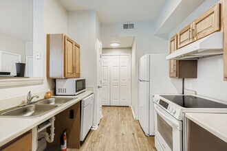 The Positano in Dallas, TX - Foto de edificio - Building Photo