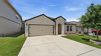 825 Nodding Nixie in Seguin, TX - Building Photo