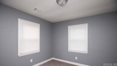 7606 W 40th St in Little Rock, AR - Building Photo - Building Photo