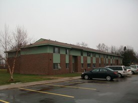 116 Silverwood Ave Apartments