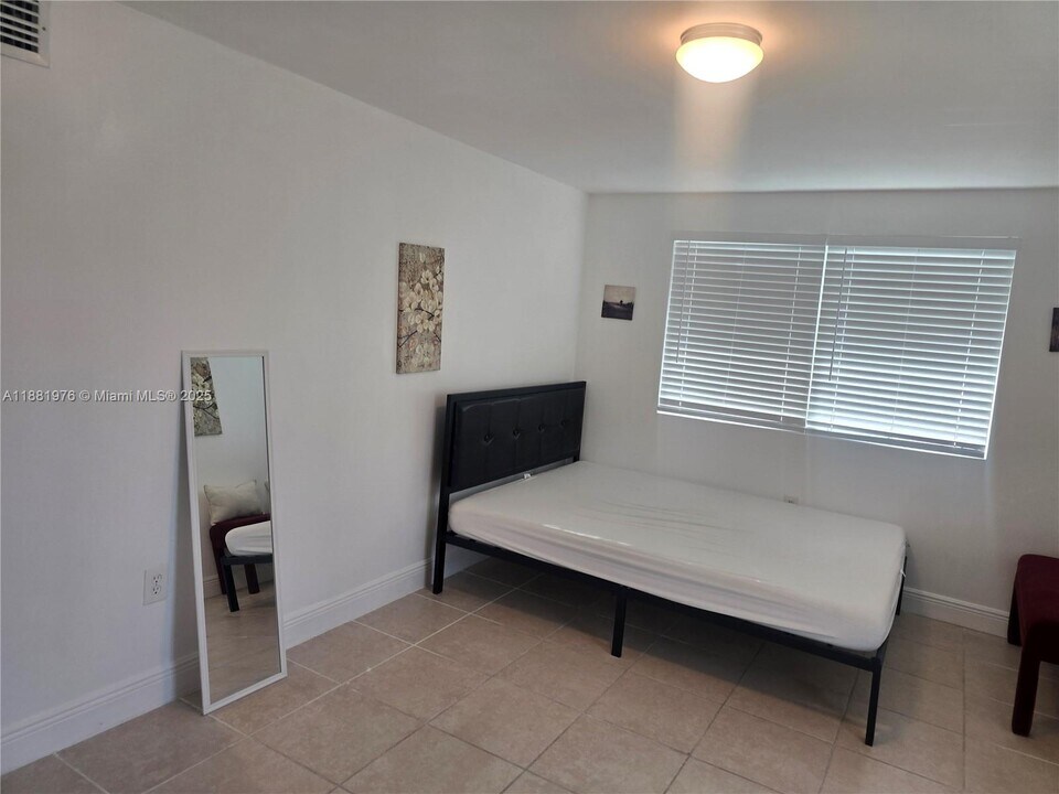 122xx NW 20th Ct in Miami, FL - Building Photo