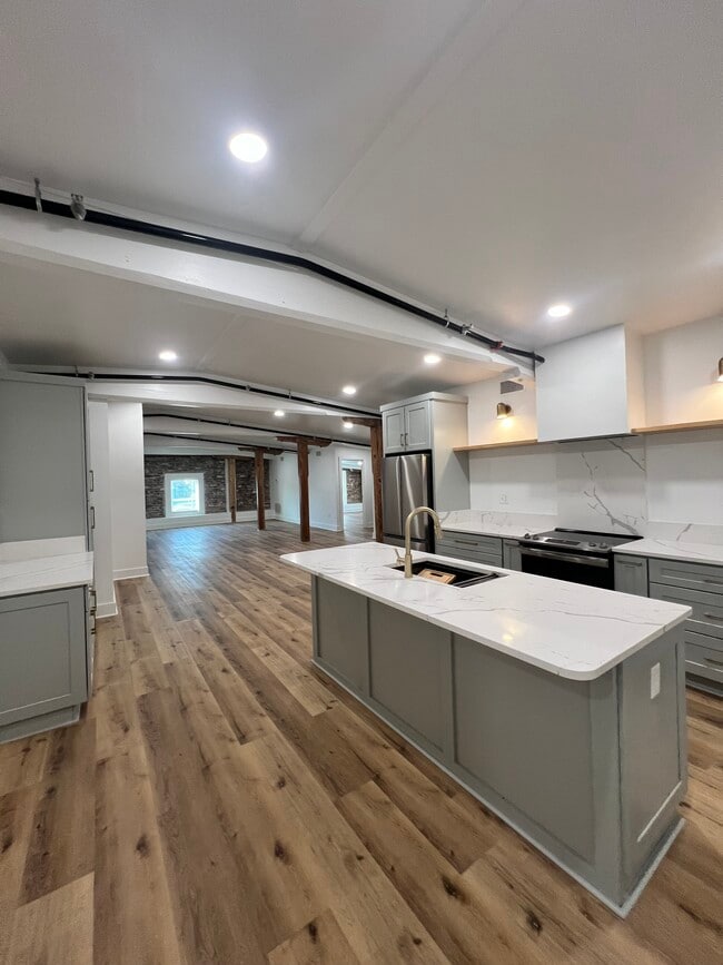 property at 501 N Broad St