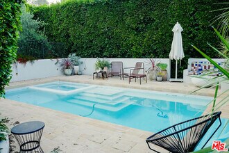4774 College View Ave in Los Angeles, CA - Building Photo - Building Photo
