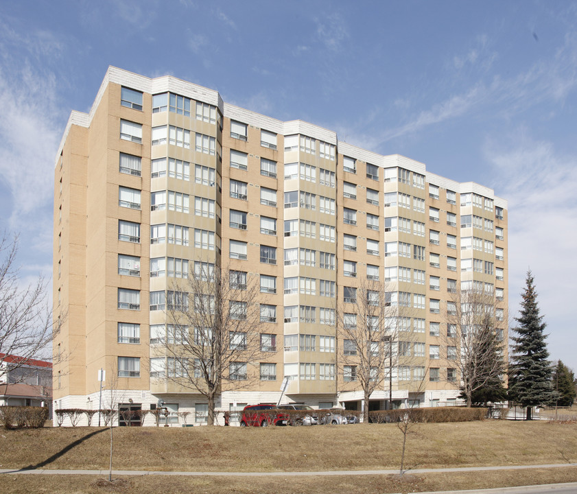 Maple Leaf Drive Senior Residence in Toronto, ON - Building Photo