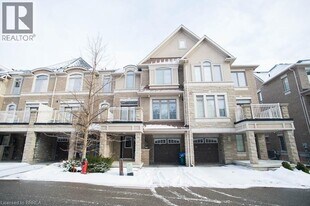 2435 Greenwich Dr in Oakville, ON - Building Photo