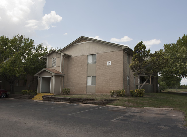 Metro Apartments in Austin, TX - Building Photo - Building Photo