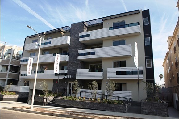 Dorothy Village in Los Angeles, CA - Foto de edificio
