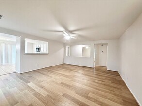 5718 Highbury Ct in Houston, TX - Building Photo - Building Photo