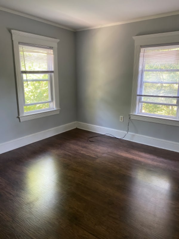 1 W Franklin St, Unit Apt 2 in Bound Brook, NJ - Foto de edificio - Building Photo