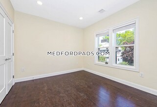 85 Fern Rd in Medford, MA - Building Photo - Building Photo