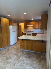 8567 N Charleston Ave in Portland, OR - Building Photo - Building Photo