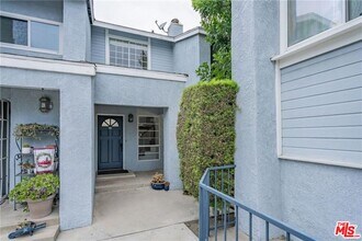 9915 Variel Ave in Los Angeles, CA - Building Photo - Building Photo